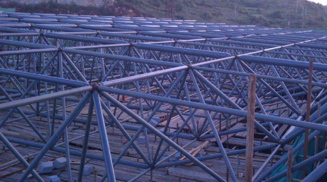 阿勒泰概述网架加工中对钢材的质量的过细恳求